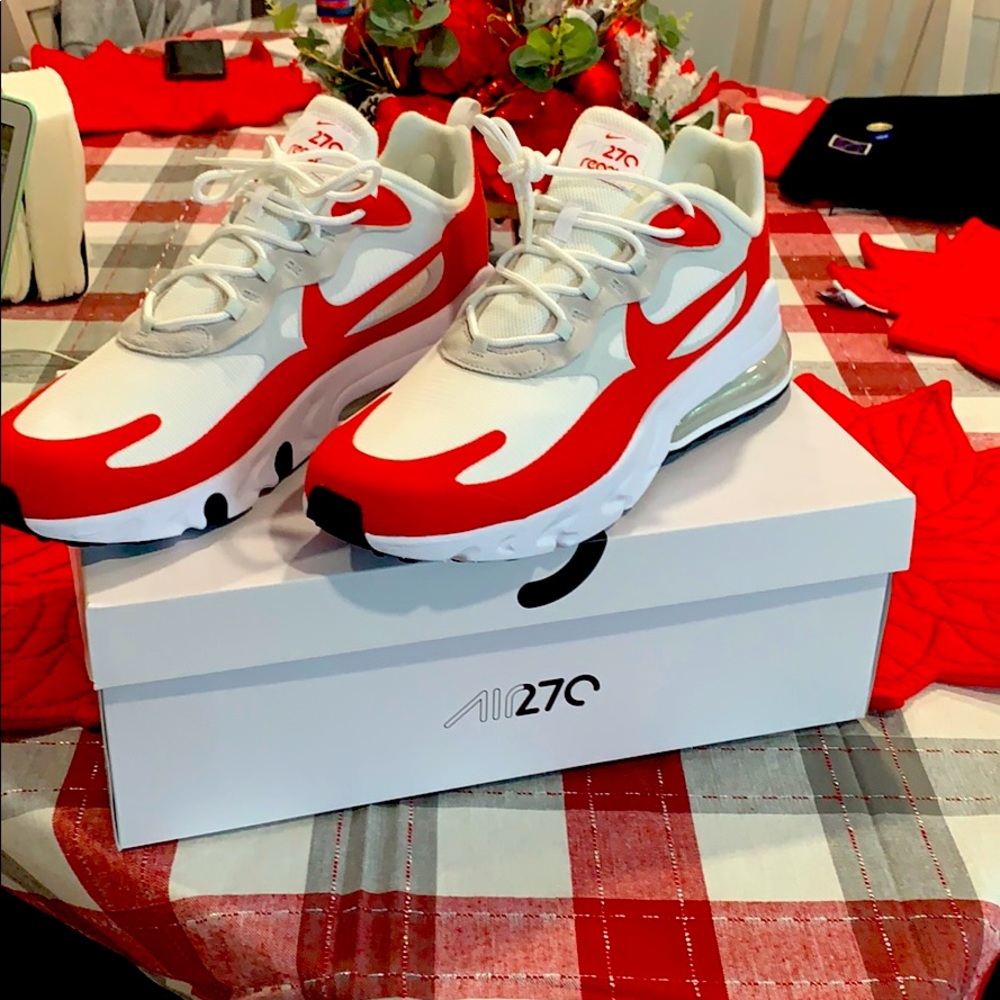 BRAND NEW Nike AirMax 270 React